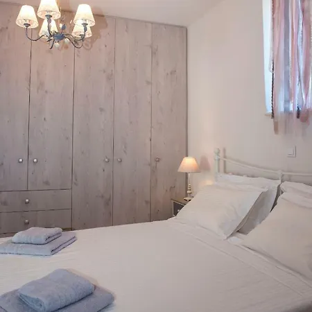 Agnes Country house Ano Syros